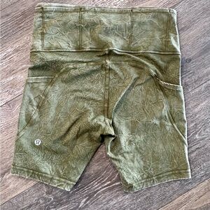 lululemon athletica Green Bike Shorts size 4
